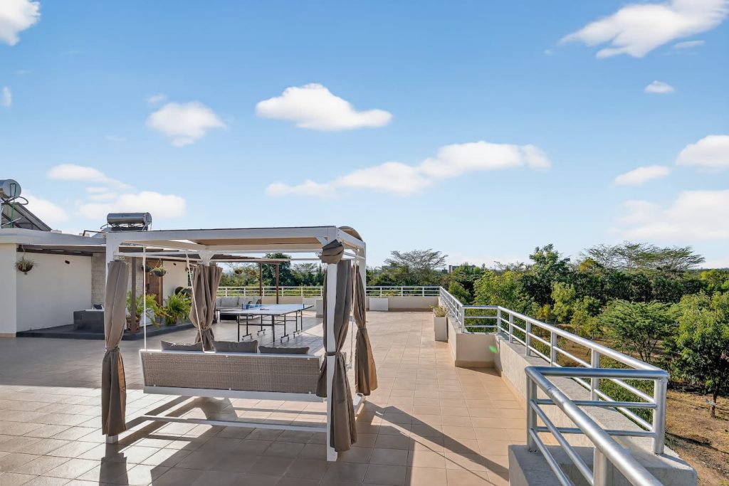 Exquisitely furnished 7-bedroom, all-ensuite villa, known localy as Osotua Villa, located in Maiyan, Nanyuki, Laikipia County for sale at 70M property image